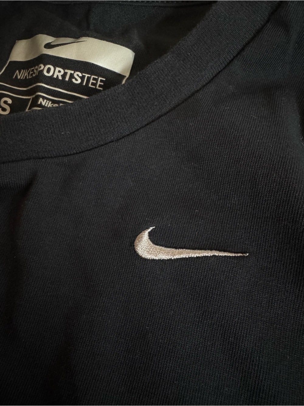 Nike Women’s Black Short-Sleeve Performance Tee Size Small - Picture 3 of 5